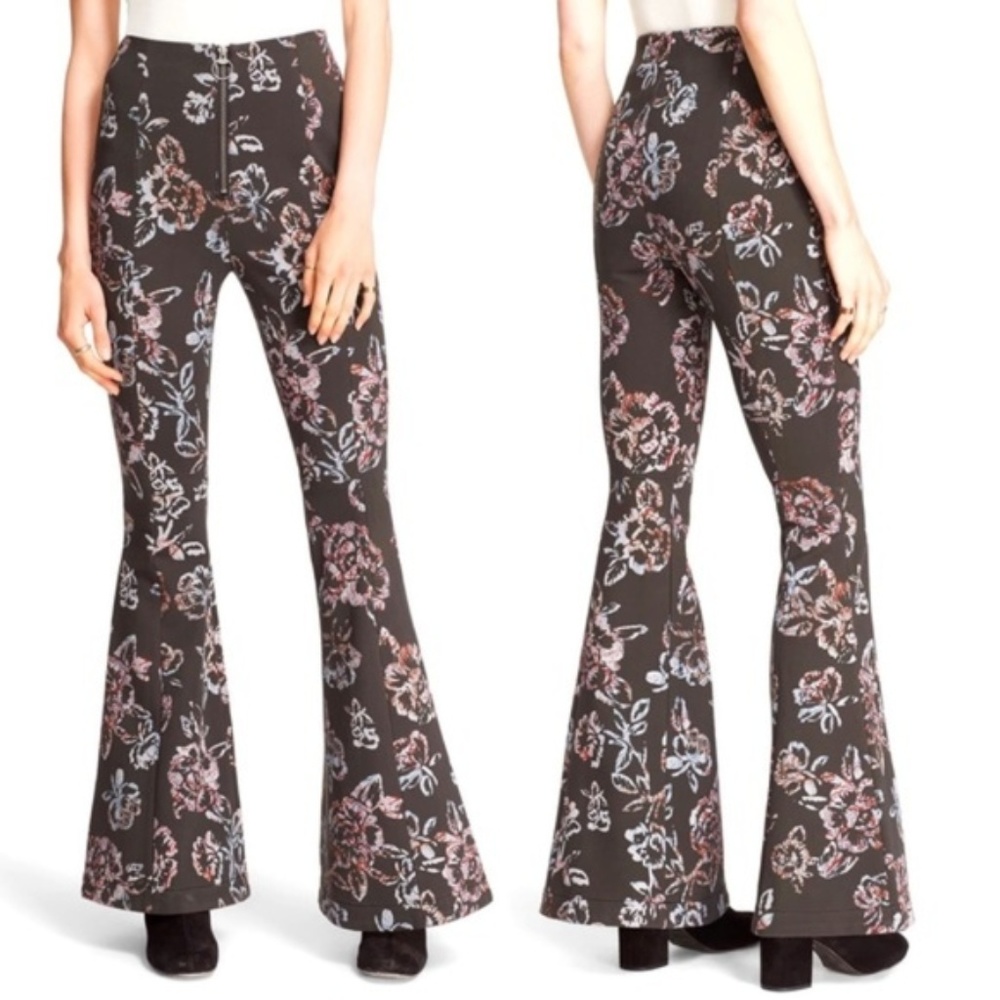 FREE PEOPLE Born to be Wild Size 2 Floral Print Super Flare Stretch Pants XS/S